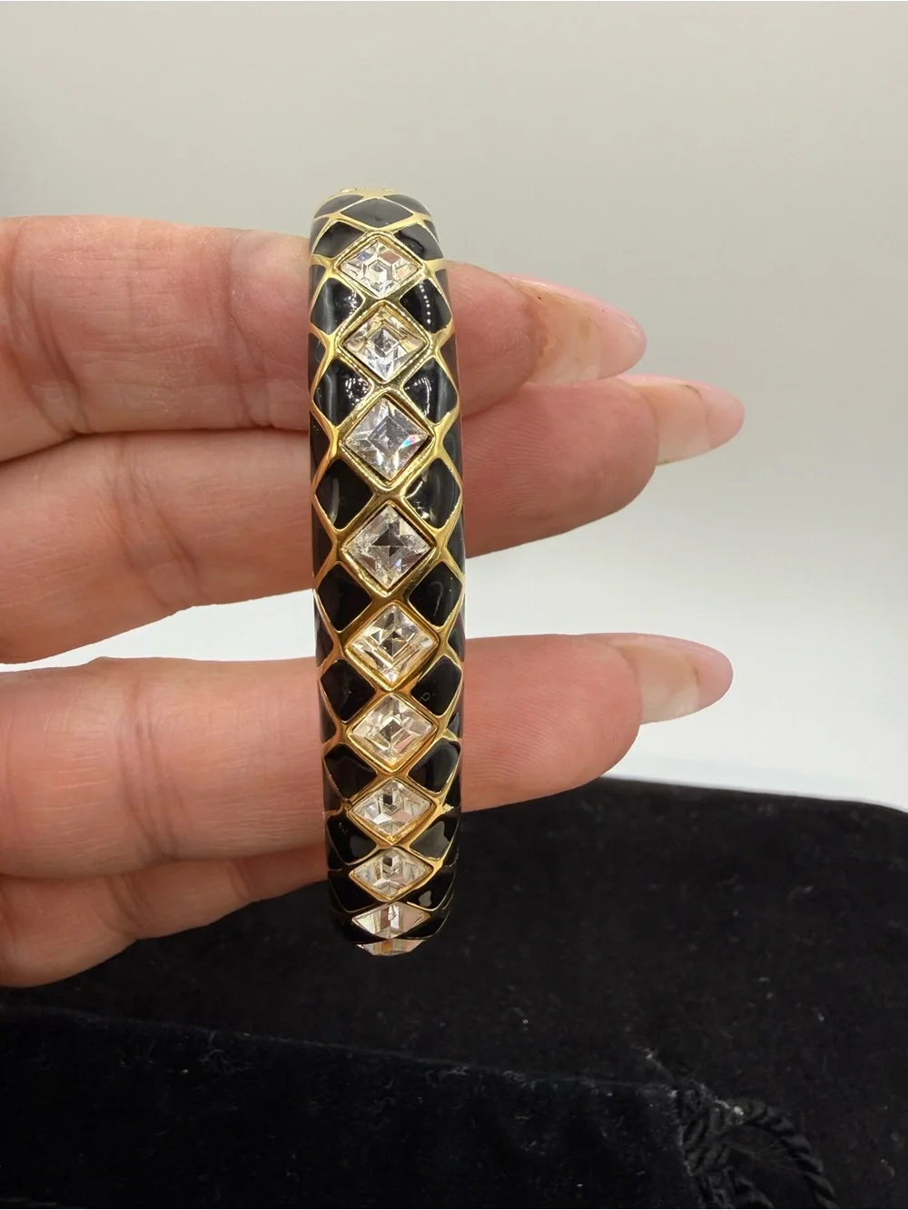 Vintage 1996 Swarovski Black Enamel Crystal Hinged Bangle Bracelet #93252